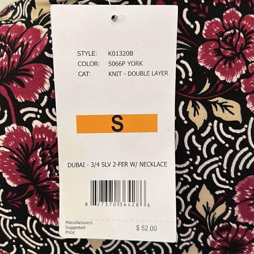 By design knit double layer black and floral blouse Size S New - Picture 7 of 9